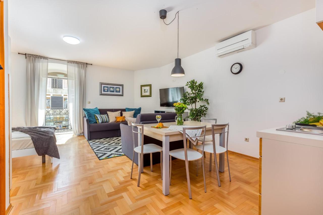 Main Street Apartments 2 غييكا المظهر الخارجي الصورة
