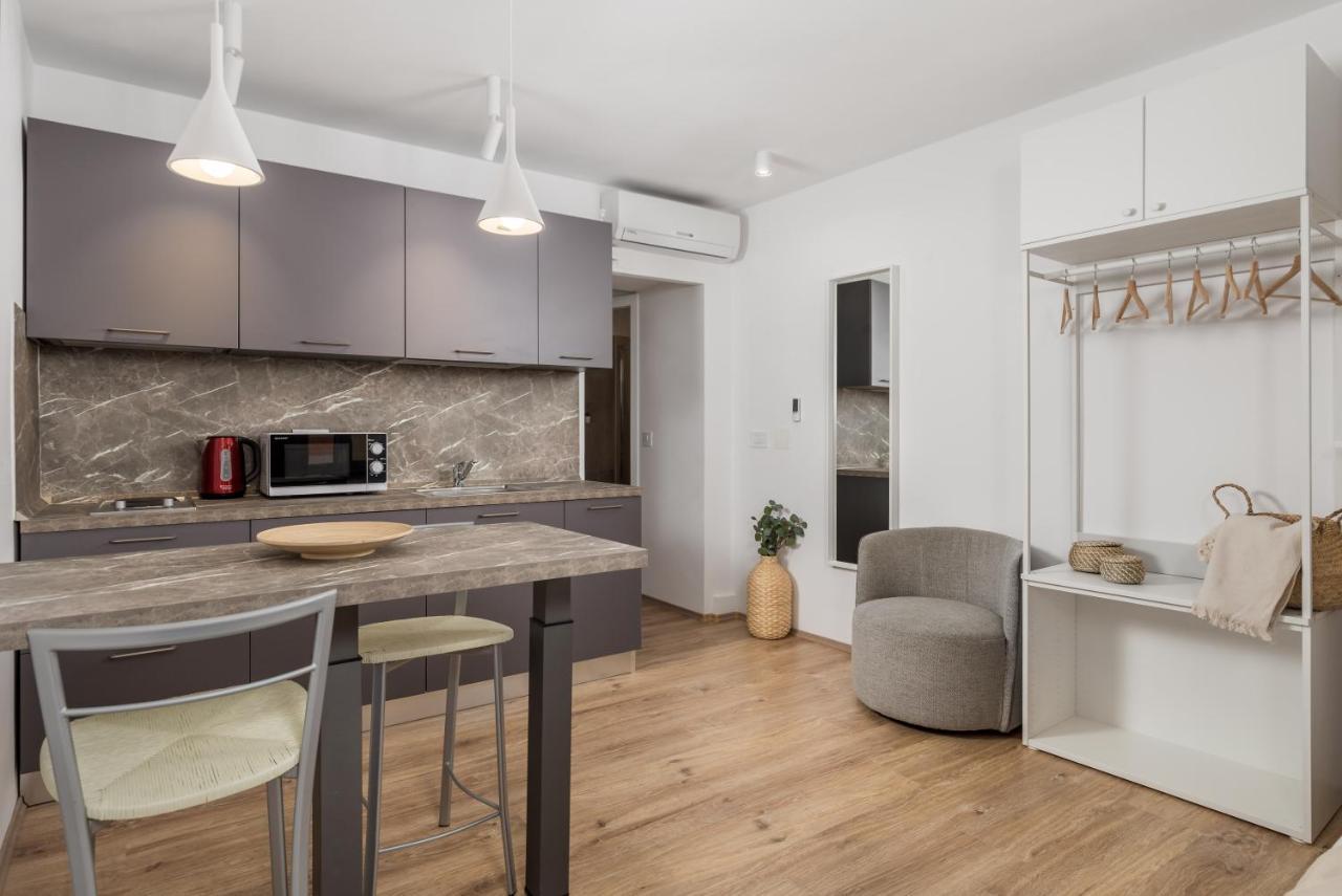 Main Street Apartments 2 غييكا المظهر الخارجي الصورة