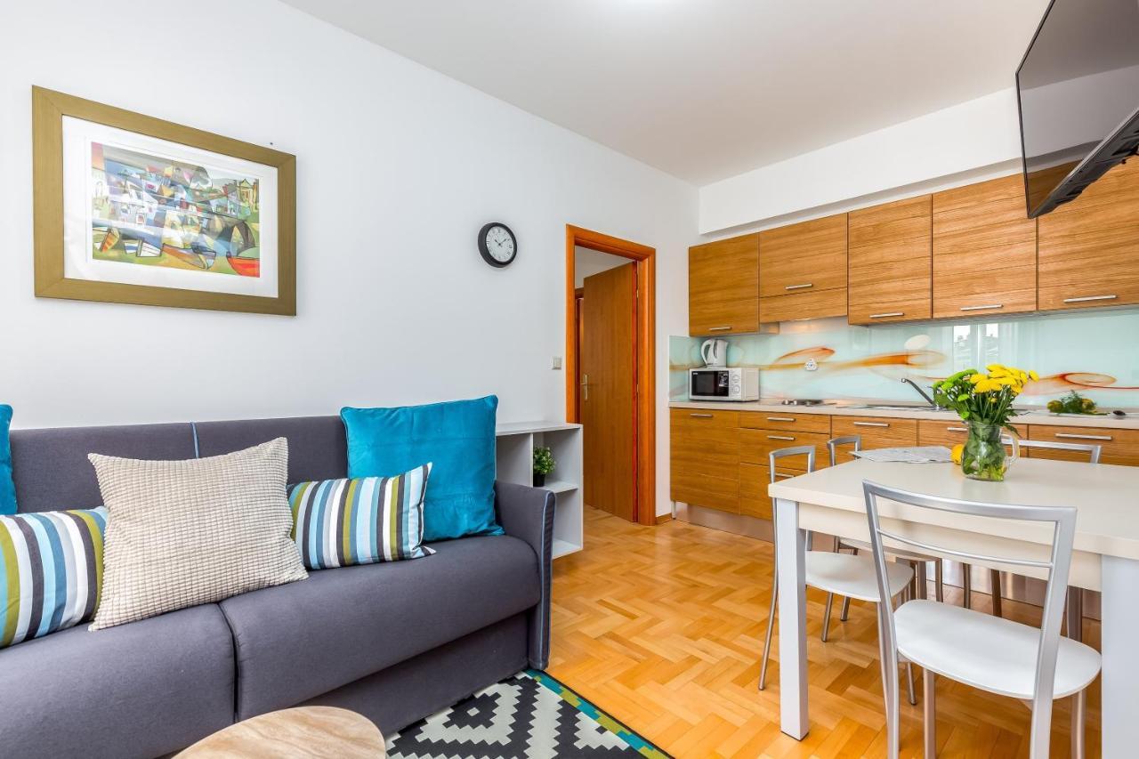 Main Street Apartments 2 غييكا المظهر الخارجي الصورة