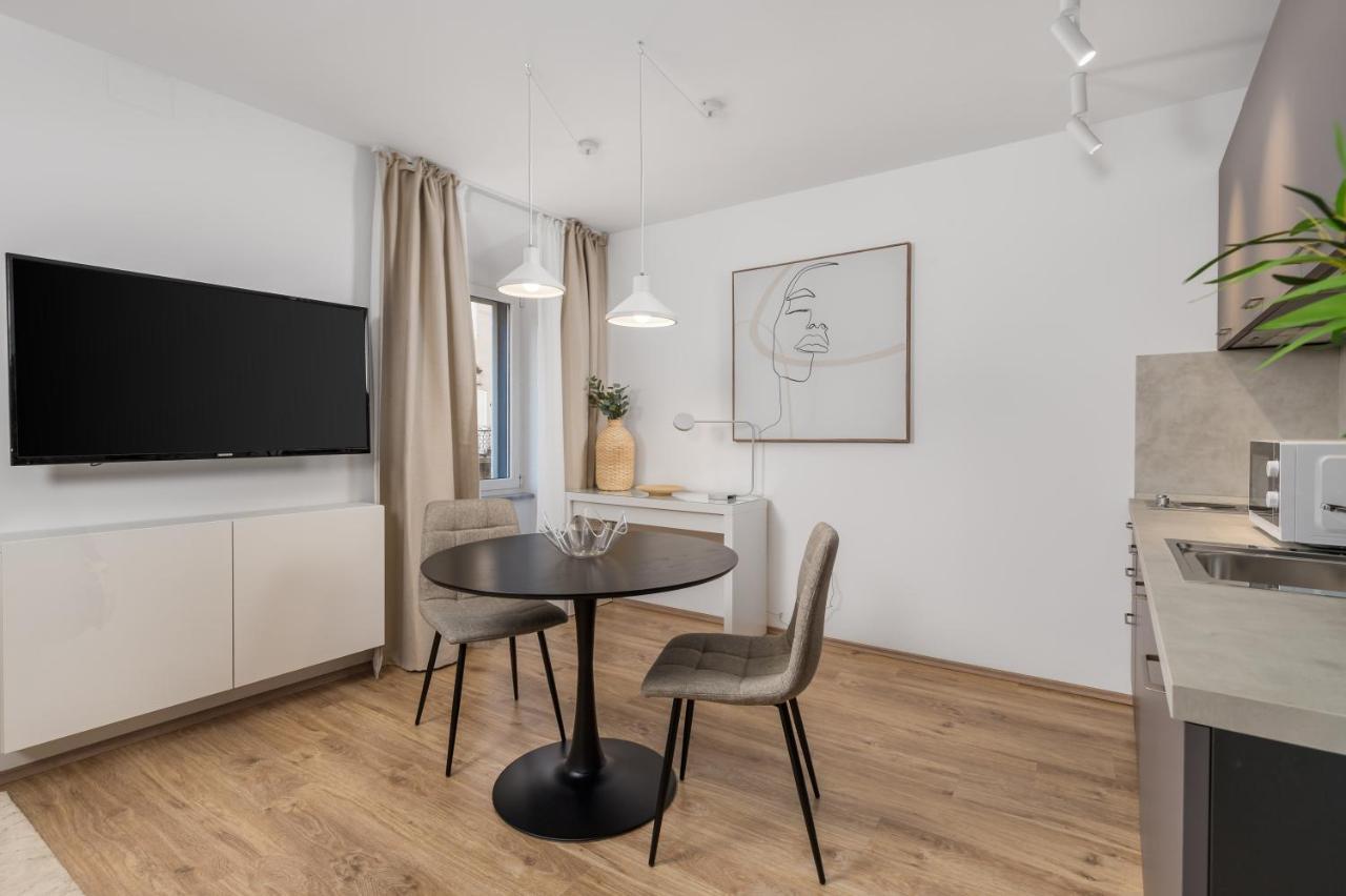 Main Street Apartments 2 غييكا المظهر الخارجي الصورة